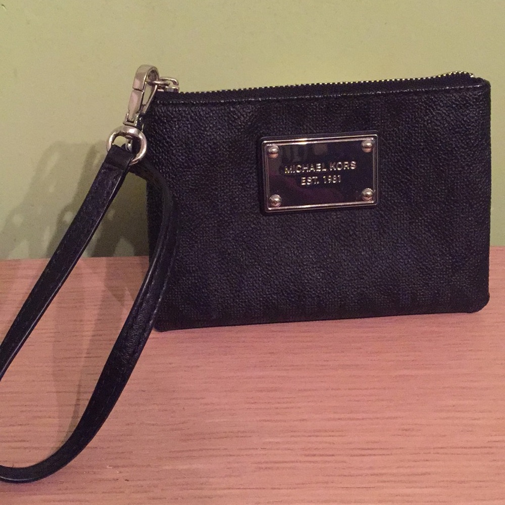 Michael Kors Wristlet
